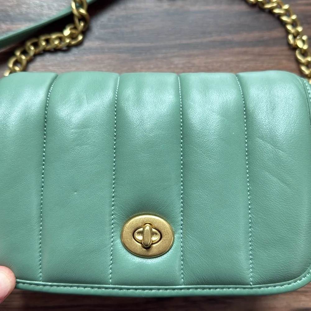 Coach Dinky 18 with Quilting - Picture 4 of 10